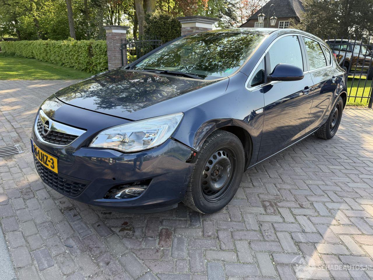Opel Astra 1.4 Turbo Cosmo