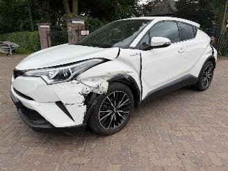Damaged car Toyota C-HR 1.8 Hybrid Dynamic 2018/3