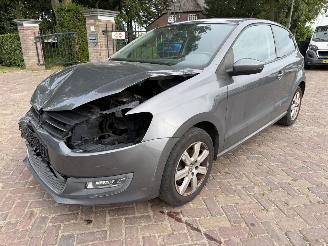 krockskadad bil auto Volkswagen Polo 1.4-16V Highline 2010/1
