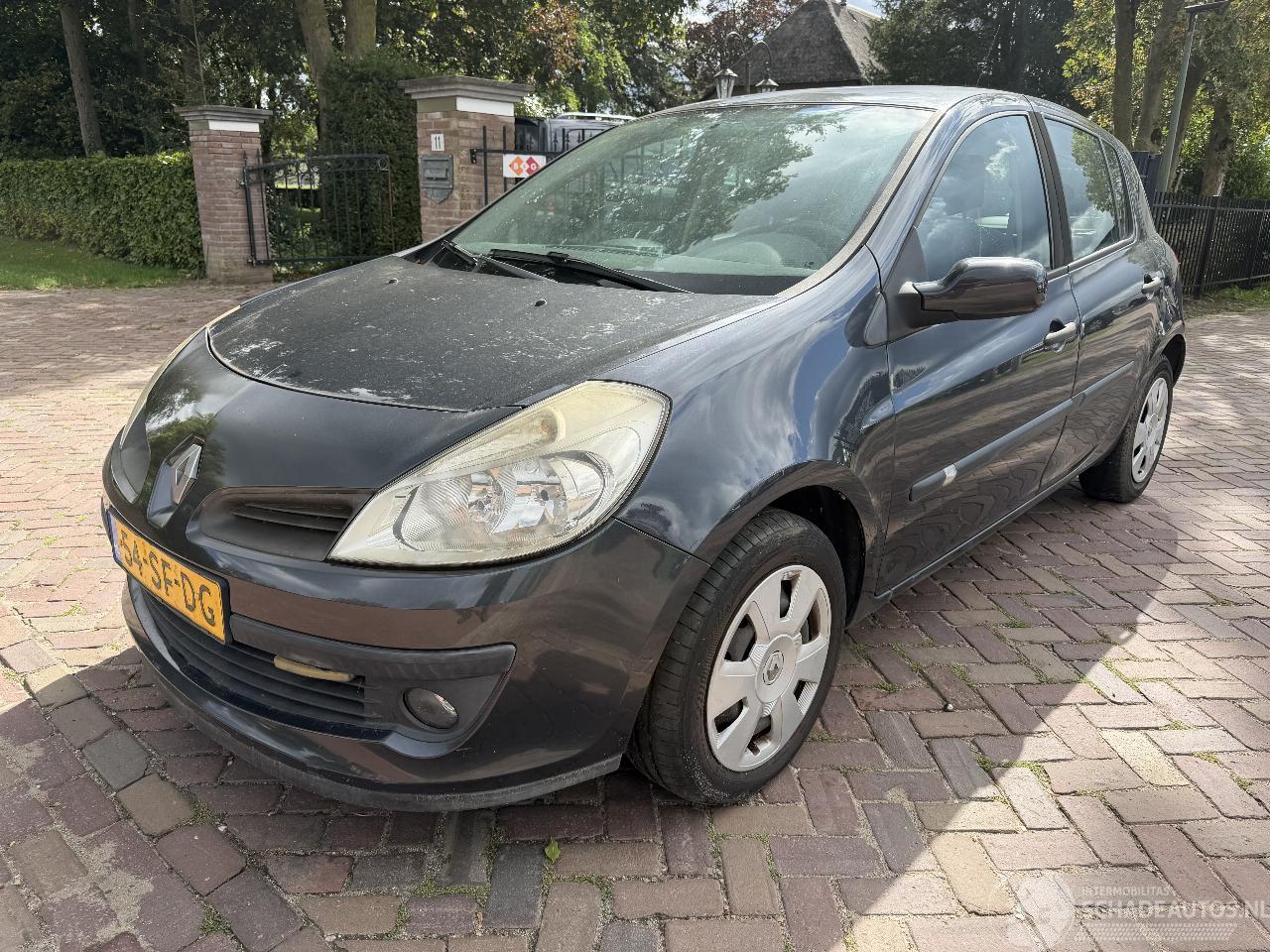 Renault Clio 1.6-16V Dynamique Luxe