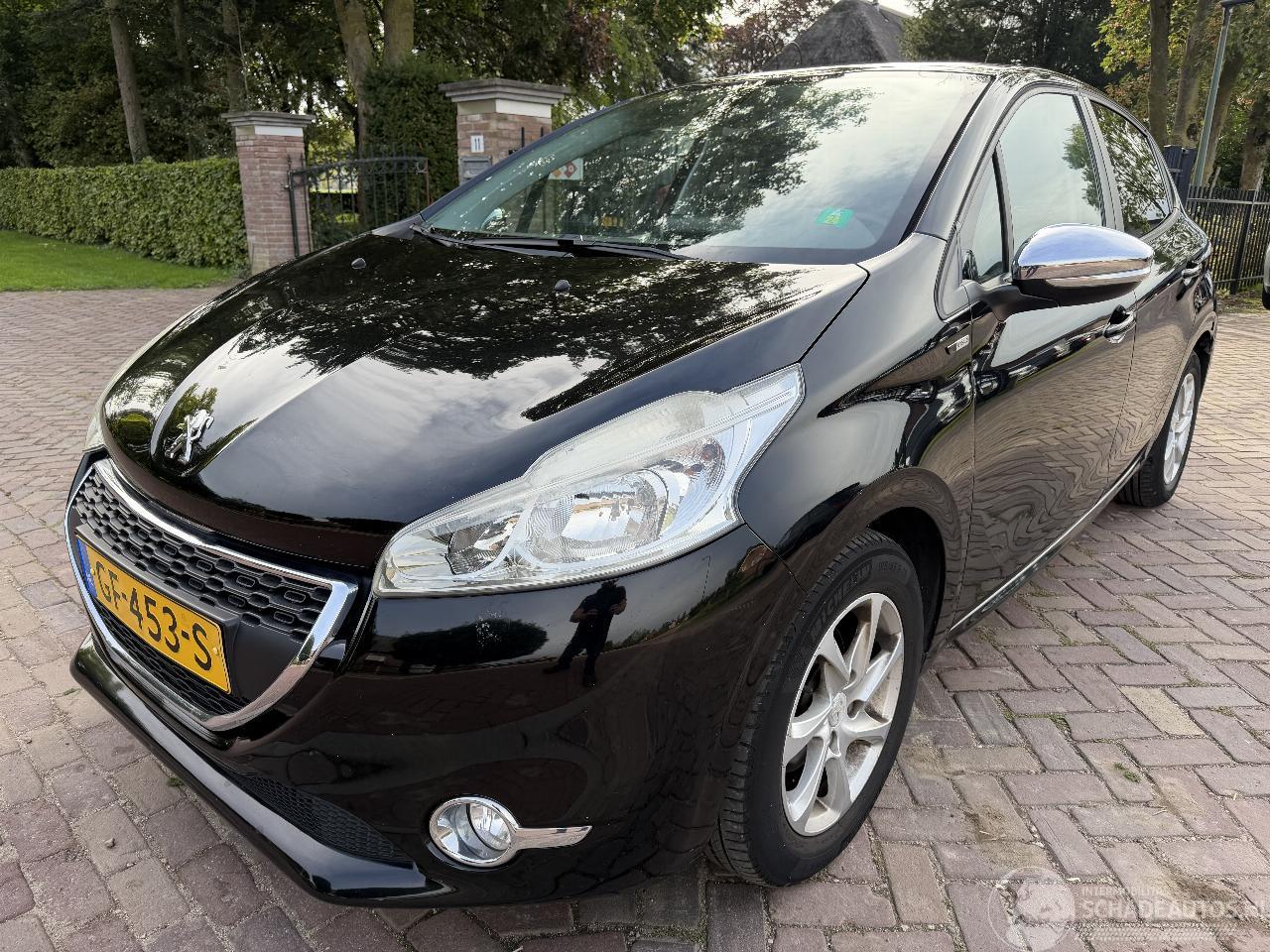 Peugeot 208 1.2 PureTech Style Pack