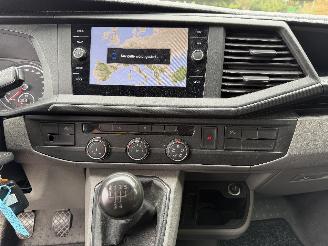 Volkswagen Transporter 2.0 TDI L2H1 picture 21