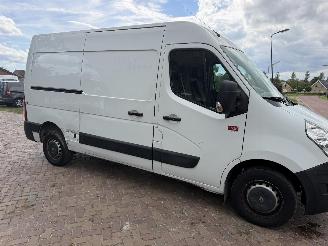 Renault Master T35 2.3 dCi L2H3 picture 5