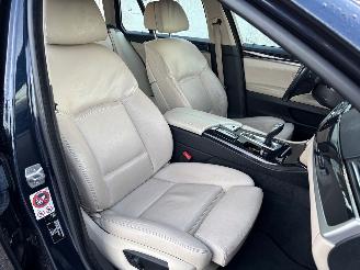 BMW 5-serie 528i x-drive luxury picture 12