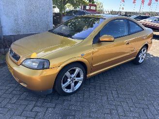 Vaurioauto  passenger cars Opel Astra 1.8 16v coupe 2002/11