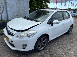 Vaurioauto  passenger cars Toyota Auris 1.8 hybride 2012/6