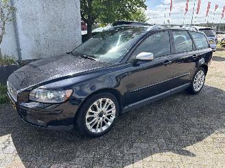 Coche accidentado Volvo V-50 T5 2.5turbo 2005/12