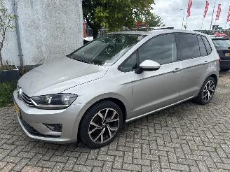 Coche accidentado Volkswagen Golf Sportsvan 1.2 tsi dsg clima/pano/radar 2015/5