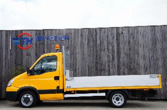 Vaurioauto  passenger cars Iveco Daily 35C12 2.3 HPi Open Laadbak 3-Persoons Trekhaak 85KW Euro 4 2008/8