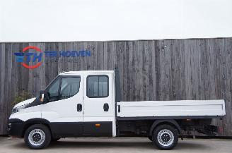 Schadeauto Iveco Daily 35S12 2.3 HPi Dubbele Cabine Open Laadbak Trekhaak 85KW Euro 6 2017/1