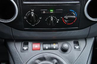 Peugeot Partner 1.6 HDi Geisoleerde Laadruimte Klima Trekhaak 55KW Euro 5 picture 12