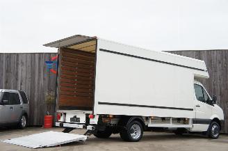 Volkswagen Crafter 2.5 TDi Automaat Koffer Laadklep Airco Cruise 100KW Euro 4 picture 4