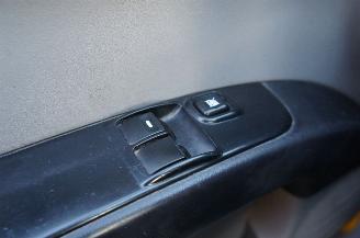 Mitsubishi L-200 2.5 DI-D Single Cab 4X4 2-Persoons Diff Lock 100KW Euro 4 picture 16