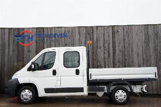 uszkodzony samochody osobowe Peugeot Boxer 2.2 HDi Open Laadbak Dubbele Cabine Klima 7-Sitzer 96KW Euro 5 2013/5