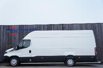 krockskadad bil auto Iveco Daily 35S14 2.3 HPi Hi-Matic Luchtvering L5H3 Luifel Klima Cruise 100KW Euro 6 2019/6
