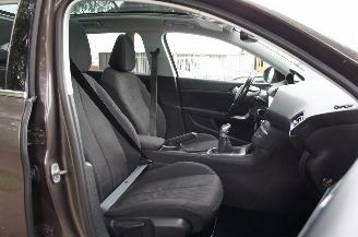 Peugeot 308 SW Active 1.2 Pure Tech Airco Navi Pano Cruise 81KW Euro 6 picture 10