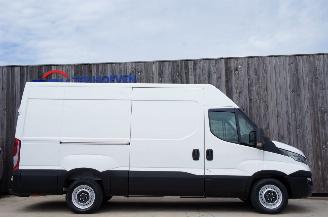 Iveco Daily 35S13 2.3 HPi L2H2 Hi-Matic Airco Navi Trekhaak 93KW picture 4