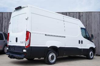 Iveco Daily 35S13 2.3 HPi L2H2 Hi-Matic Airco Navi Trekhaak 93KW picture 3