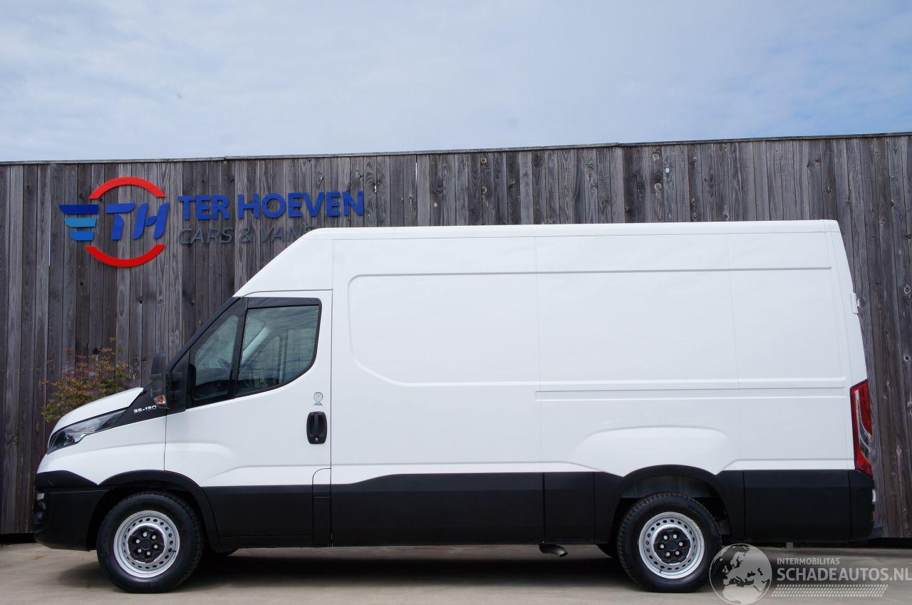 Iveco Daily 35S13 2.3 HPi L2H2 Hi-Matic Airco Navi Trekhaak 93KW