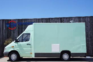 škoda osobní automobily Mercedes Sprinter 308 CDi Verkoopsauto voor Hamburgers Frituur Bakplaat Vriezer 2001/7