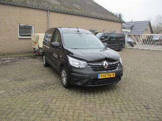 Vaurioauto  passenger cars Renault Express 1.5 dCi Comfort + 2022/6