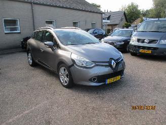 Unfallwagen Renault Clio 0.9 TCe Estate 2013/9