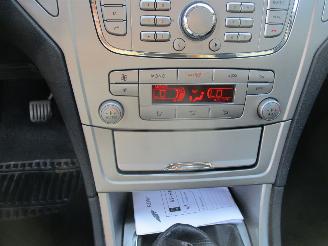 Ford Mondeo 2.0-16V Trend Wagon picture 23