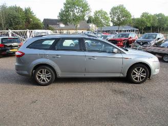 Ford Mondeo 2.0-16V Trend Wagon picture 8