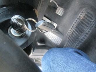 Ford Mondeo 2.0-16V Trend Wagon picture 20