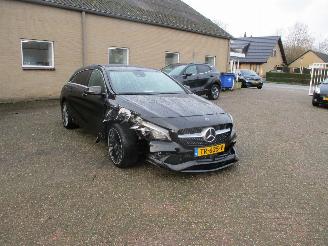 damaged passenger cars Mercedes Cla-klasse Shooting Brake 200d Prestige Automaat 2017/11