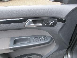 Volkswagen Touran 1.2 TSI HighL BleuM REST BPM 400 EURO !!!! picture 13