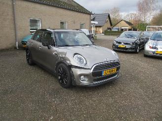 Schadeauto Mini Cooper 1.5 Coop.Chili S Bns REST BPM 900 EURO !!!! 2018/4