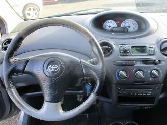 Toyota Yaris 1.5-16V VVT-i Sport picture 18