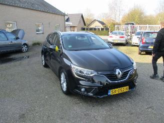 Schadeauto Renault Mégane 1.2 TCe Limited  REST BPM €1200,-!!! 2018/5