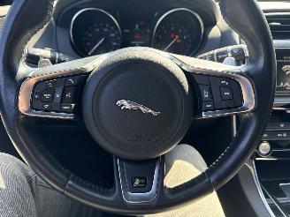 Jaguar XE 2.0t Prestige REST BPM €5000,-!!! picture 26