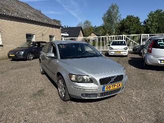 Vaurioauto  passenger cars Volvo S-40 1.8 Edition I 2006/12