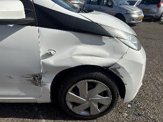 Toyota Aygo 1.0 VVT-i x-play picture 9