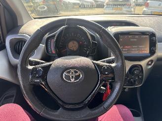 Toyota Aygo 1.0 VVT-i x-play picture 22
