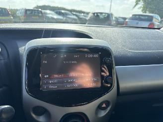 Toyota Aygo 1.0 VVT-i x-play picture 23