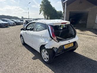 Toyota Aygo 1.0 VVT-i x-play picture 5