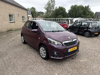 Vaurioauto  passenger cars Peugeot 108 1.0 e-VTi Active REST BPM €200,-!!! 2016/6