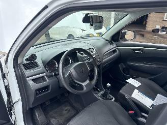 Suzuki Swift 1.2 Exclusive EASSS picture 18