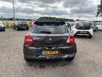 Suzuki Swift 1.0 Stijl REST BPM €700,-!!! picture 6