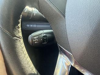 Peugeot 2008 1.2 PureT. Blue Lion REST BPM €600,-!!! picture 27
