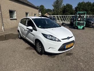 Damaged car Ford Fiesta 1.25 Ghia REST BPM €150,-!!! 2012/1