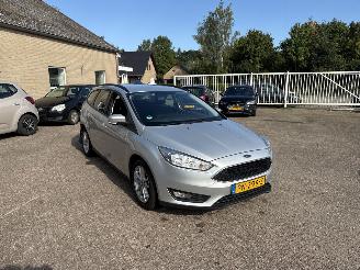 Unfallwagen Ford Focus 1.0 Lease Edition REST BPM €600,-!!! 2017/8