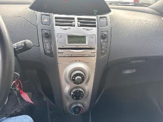 Toyota Yaris 1.3 VVTi Sol Sport picture 20