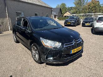 Coche accidentado Citroën DS4 1.6 e-HDI Business AUT REST BPM €600,-!!! 2012/12