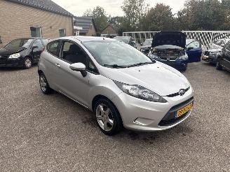 Vaurioauto  passenger cars Ford Fiesta 1.25 Limited 2011/5