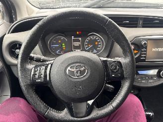 Toyota Yaris 1.5 Hybrid Dynamic AUT picture 20